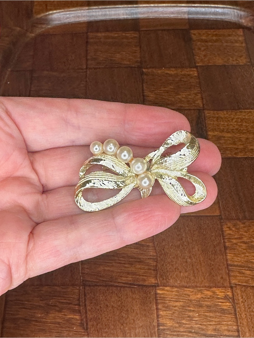 Classic Gold Bow Brooch Pin for Women